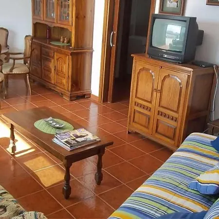 Apartment Sleeps 4 Wifi Famara