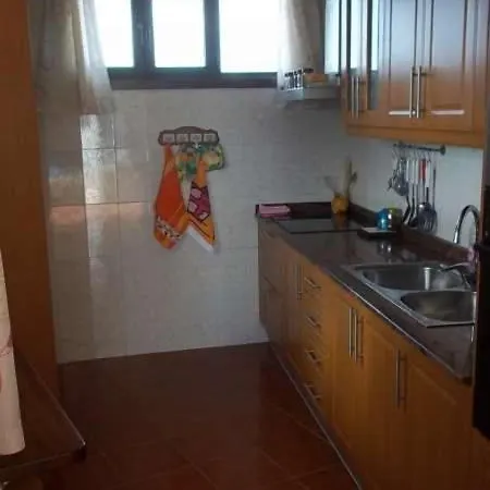 Sleeps 4 Wifi Apartment