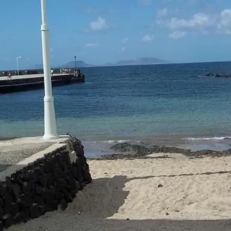 Sleeps 4 Wifi * Famara
